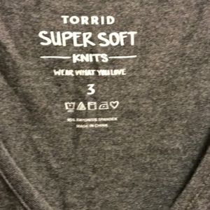 torrid Tops - Torrid Angel Wings Super Soft V-Neck Size 3 torrid Tops - Torrid Angel Wings Super Soft V-Neck Size 3